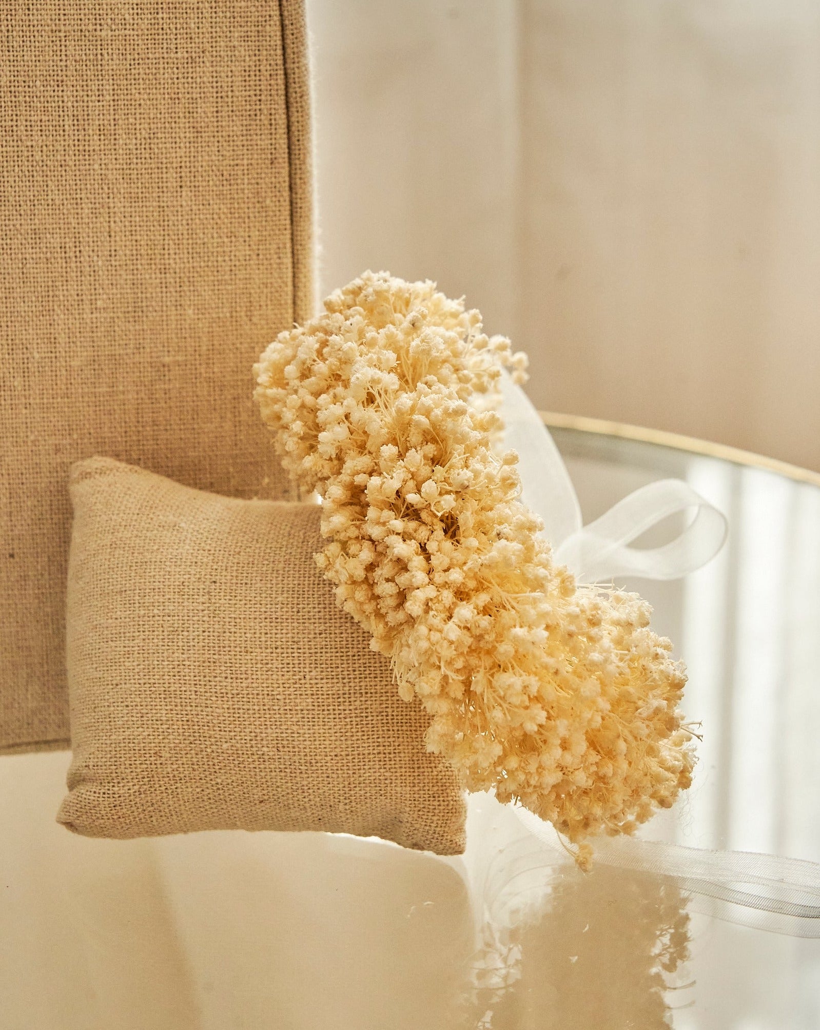 pulsera flor brooms blanco