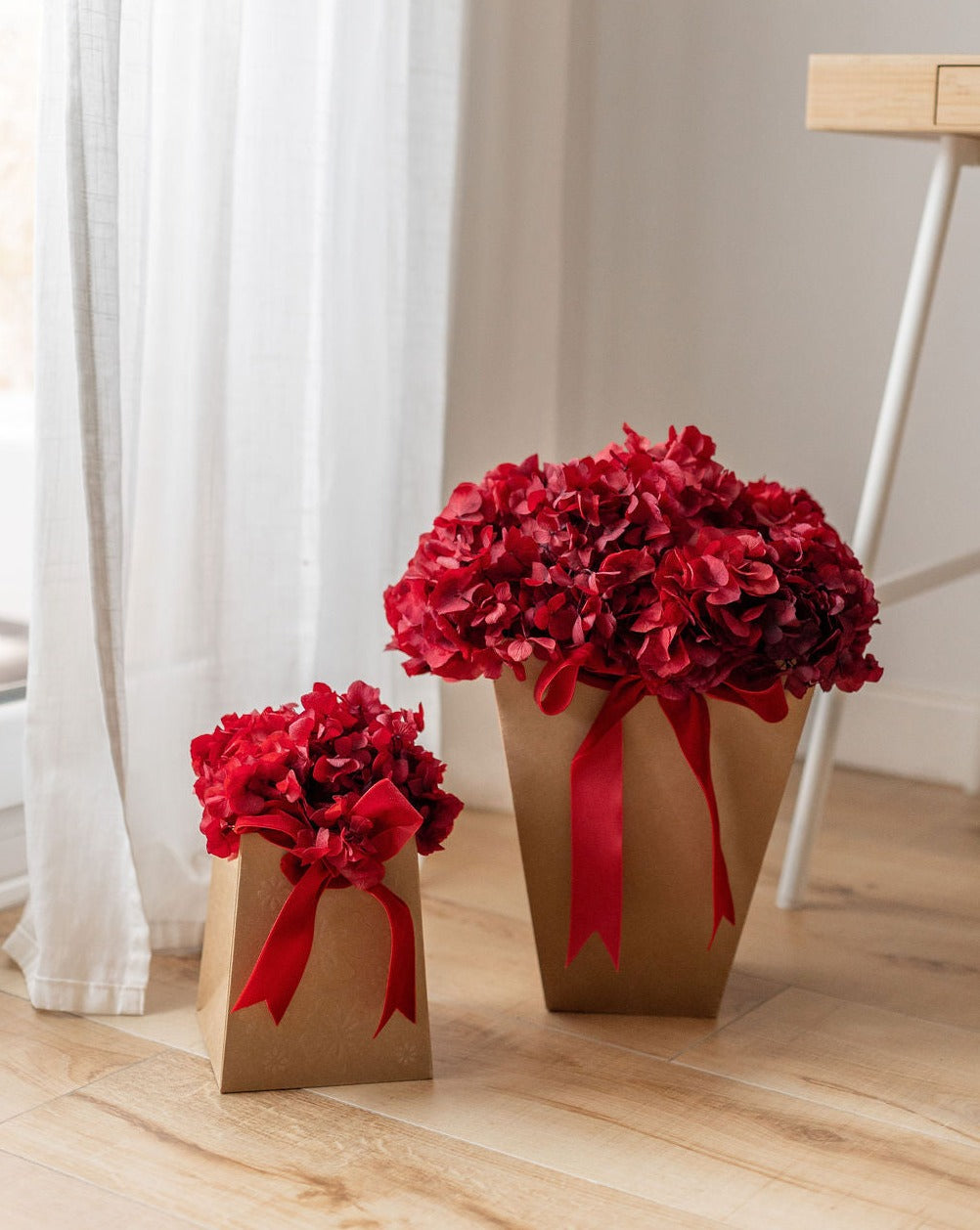Centro hortensia preservada roja