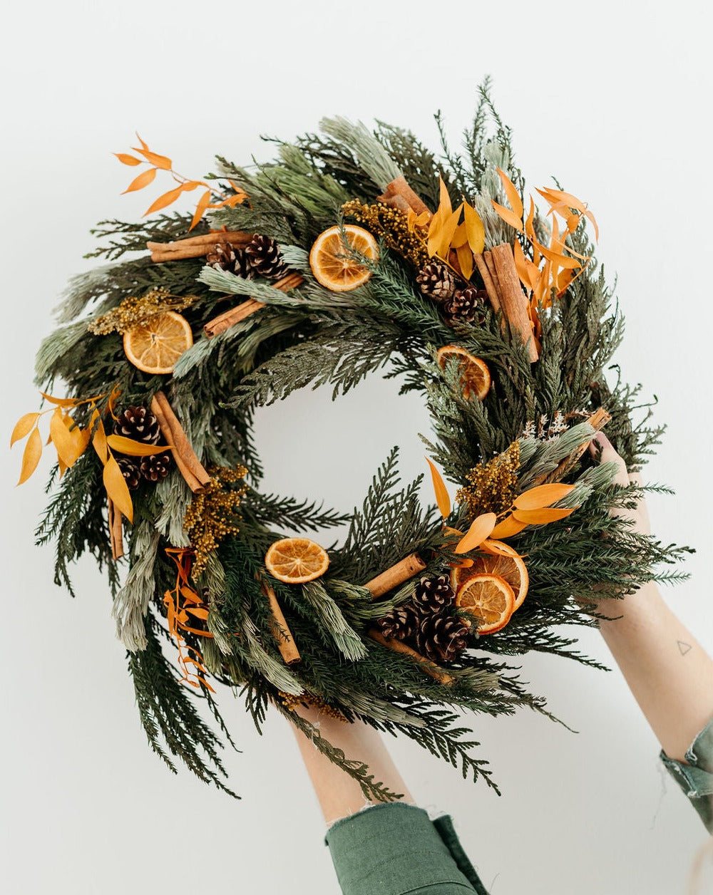 Corona navidad adviento flores preservadas tuya naranja piña canela