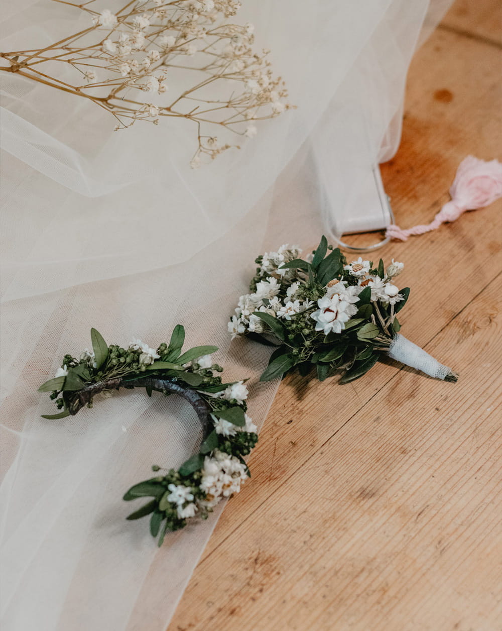 pulsera novia micro-flores preservadas blancas con lentisco verde