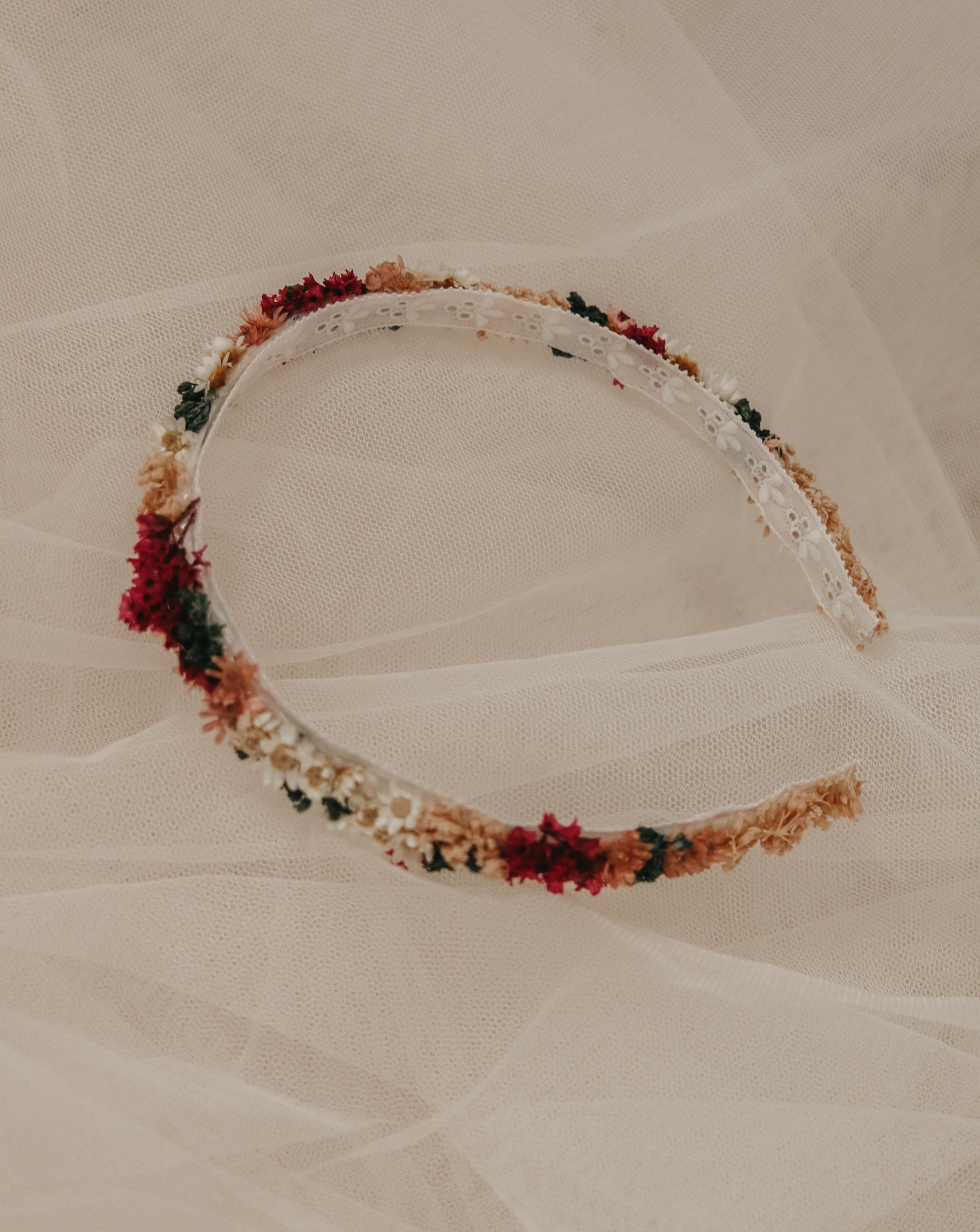 diadema pequeña flores niña