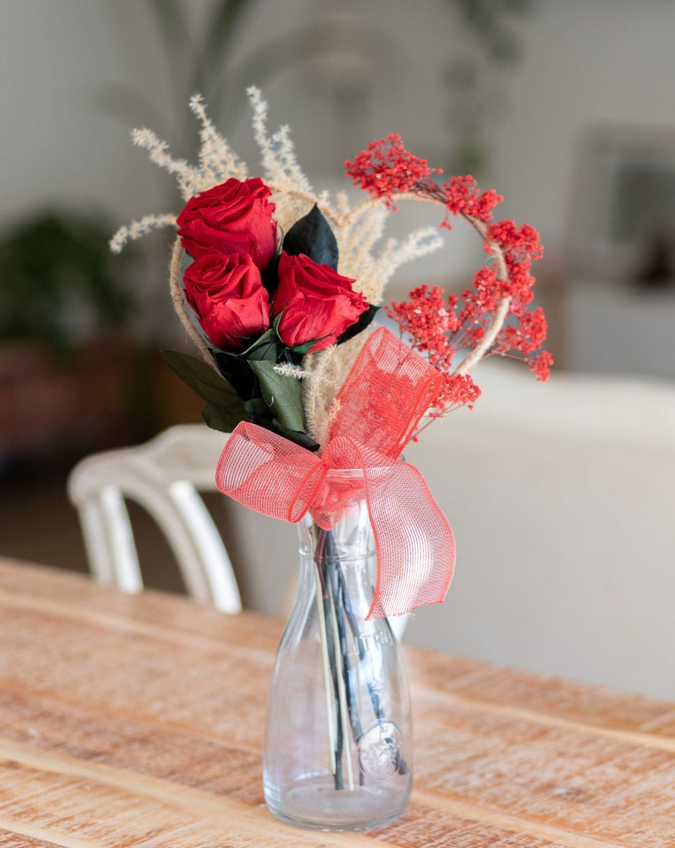 Corazón de rosas rojas