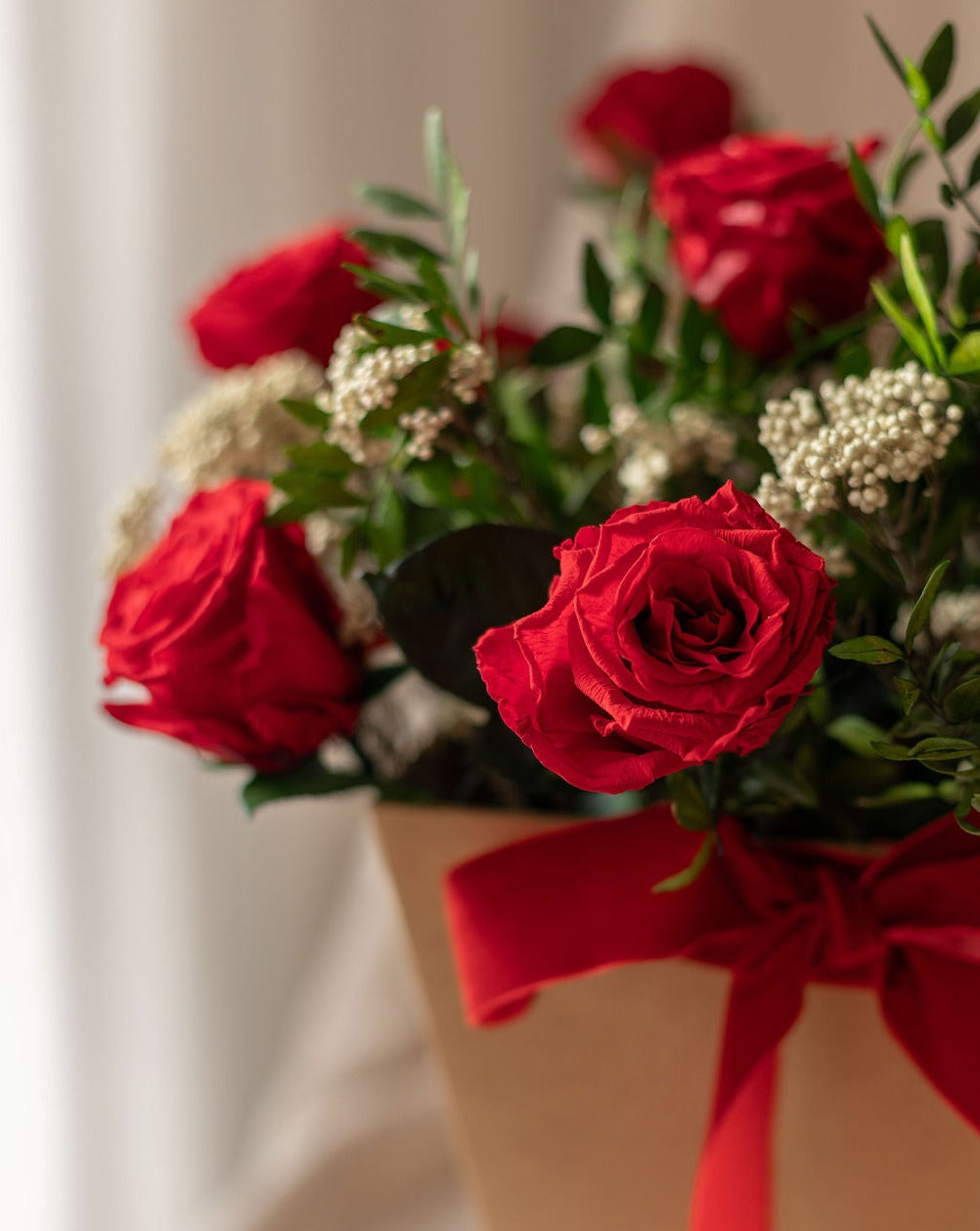 Regalar las flores del amor