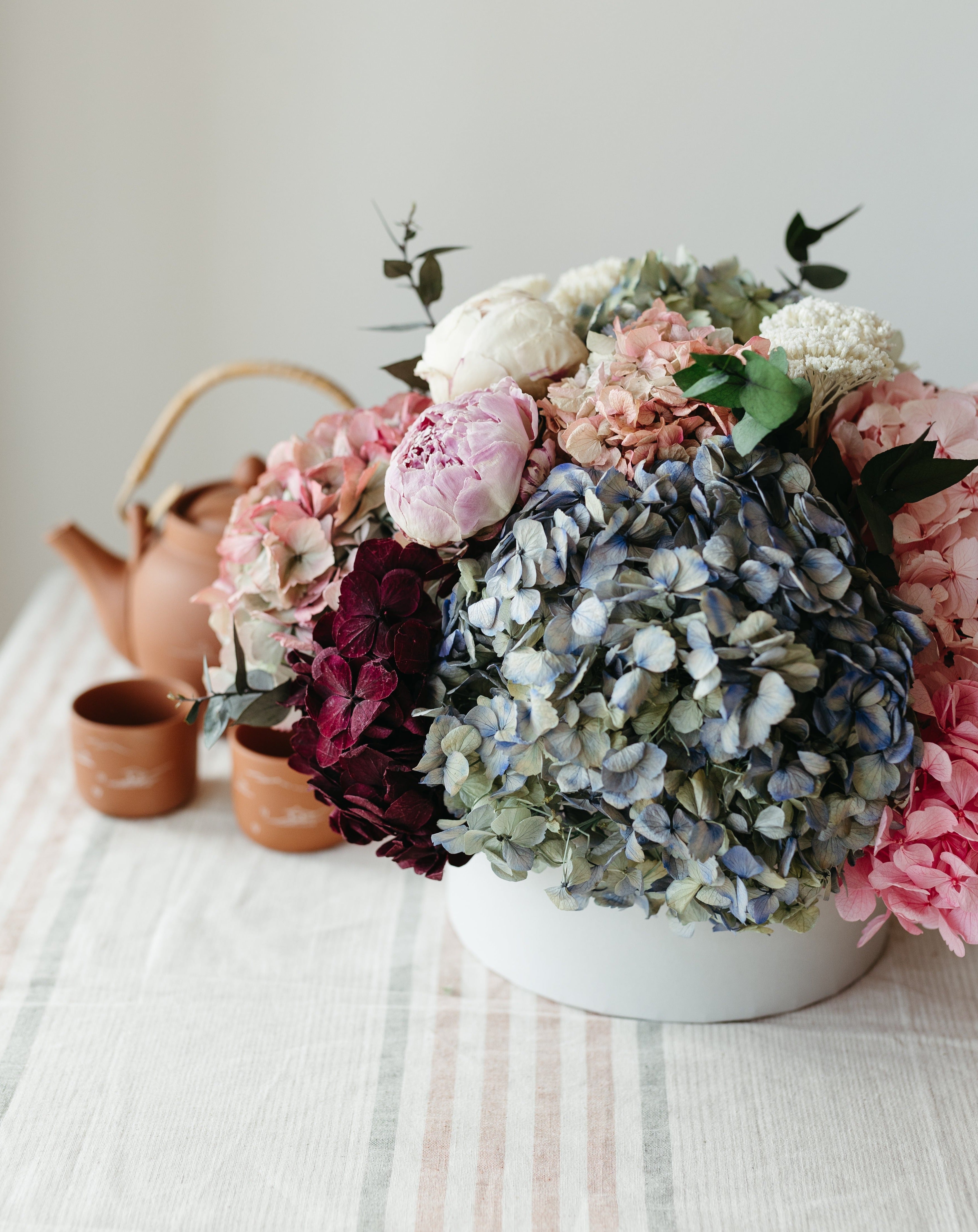 decoracion hortensias mesa