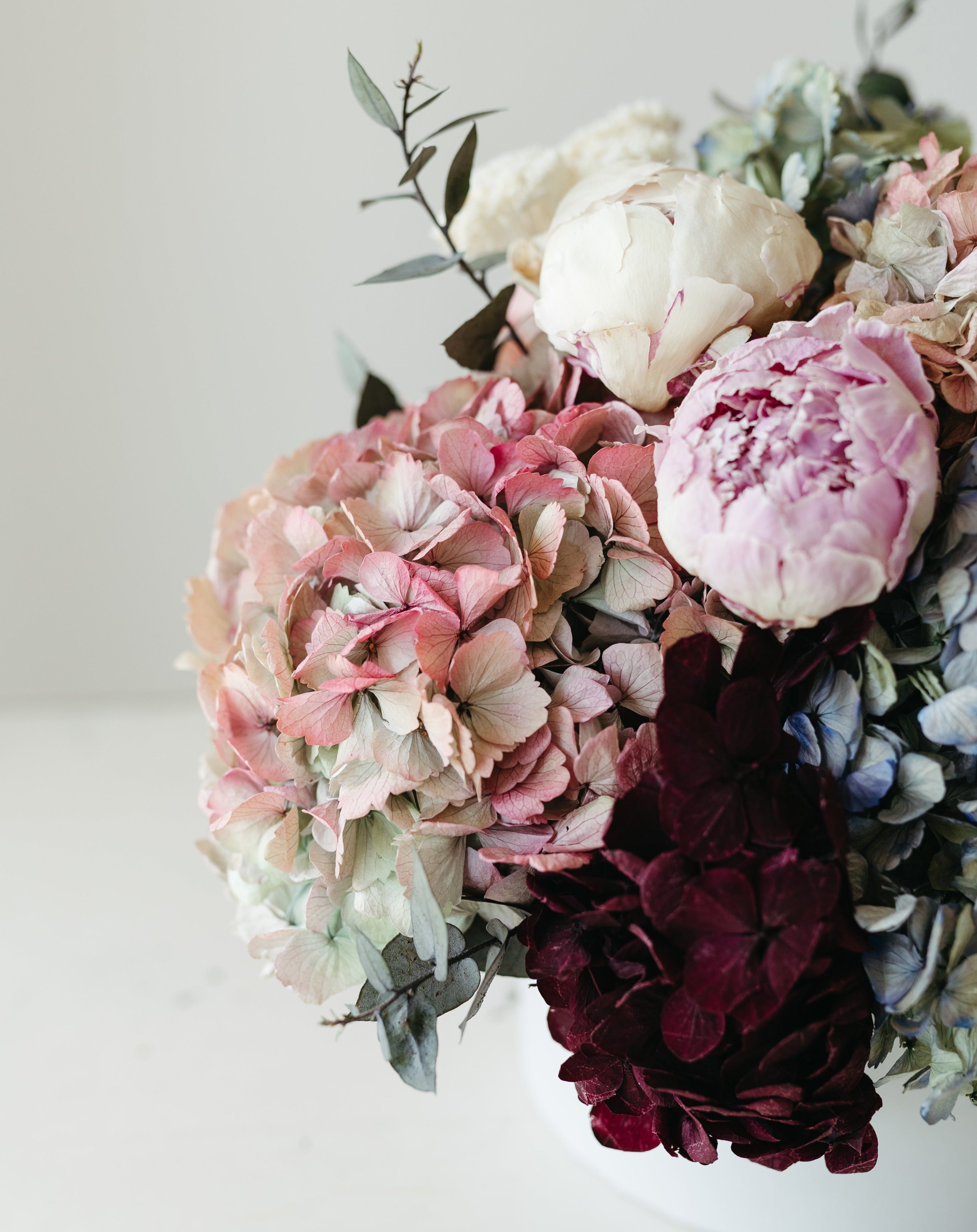ramo hortensias y peonías