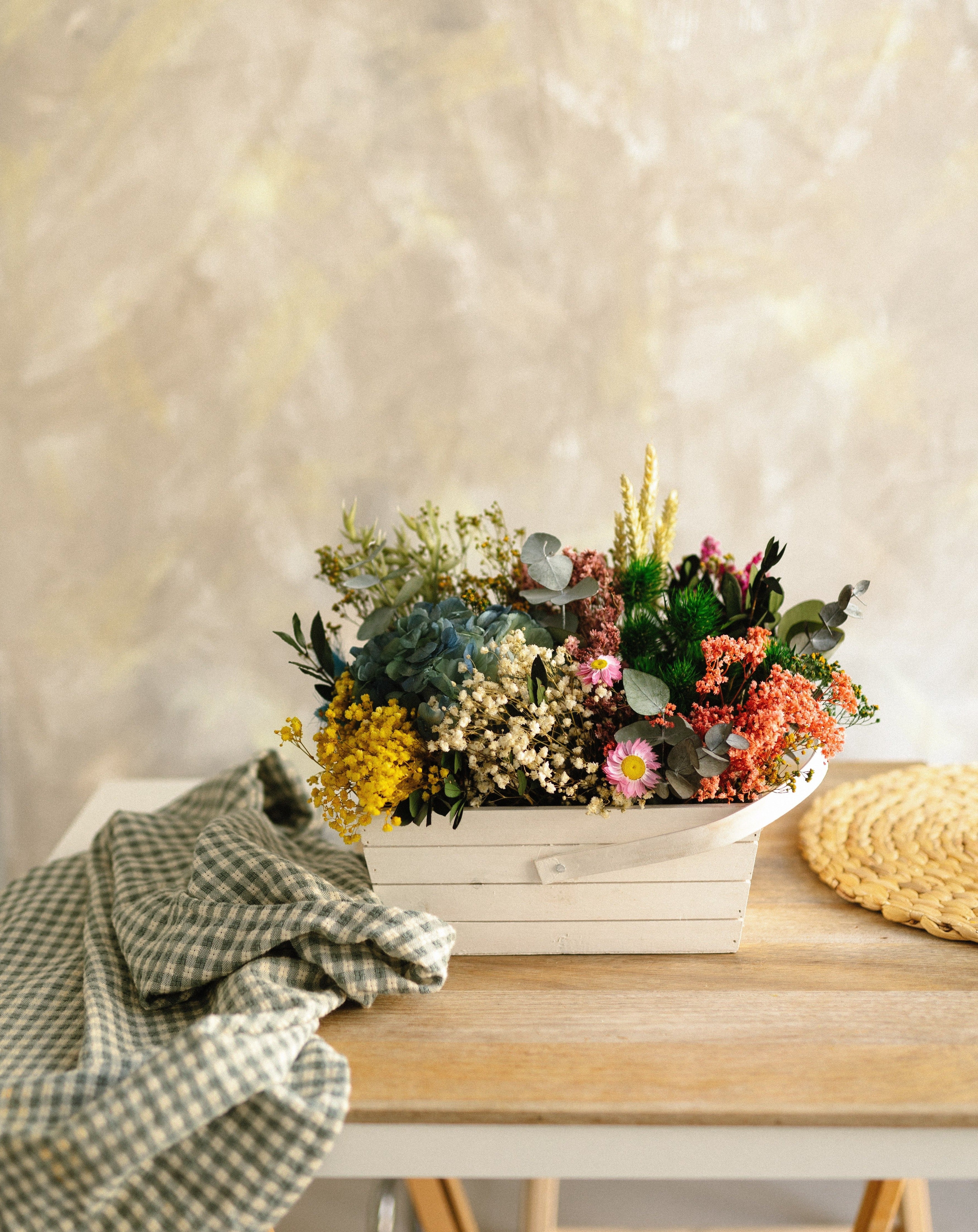 Regalar cesta flores preservadas