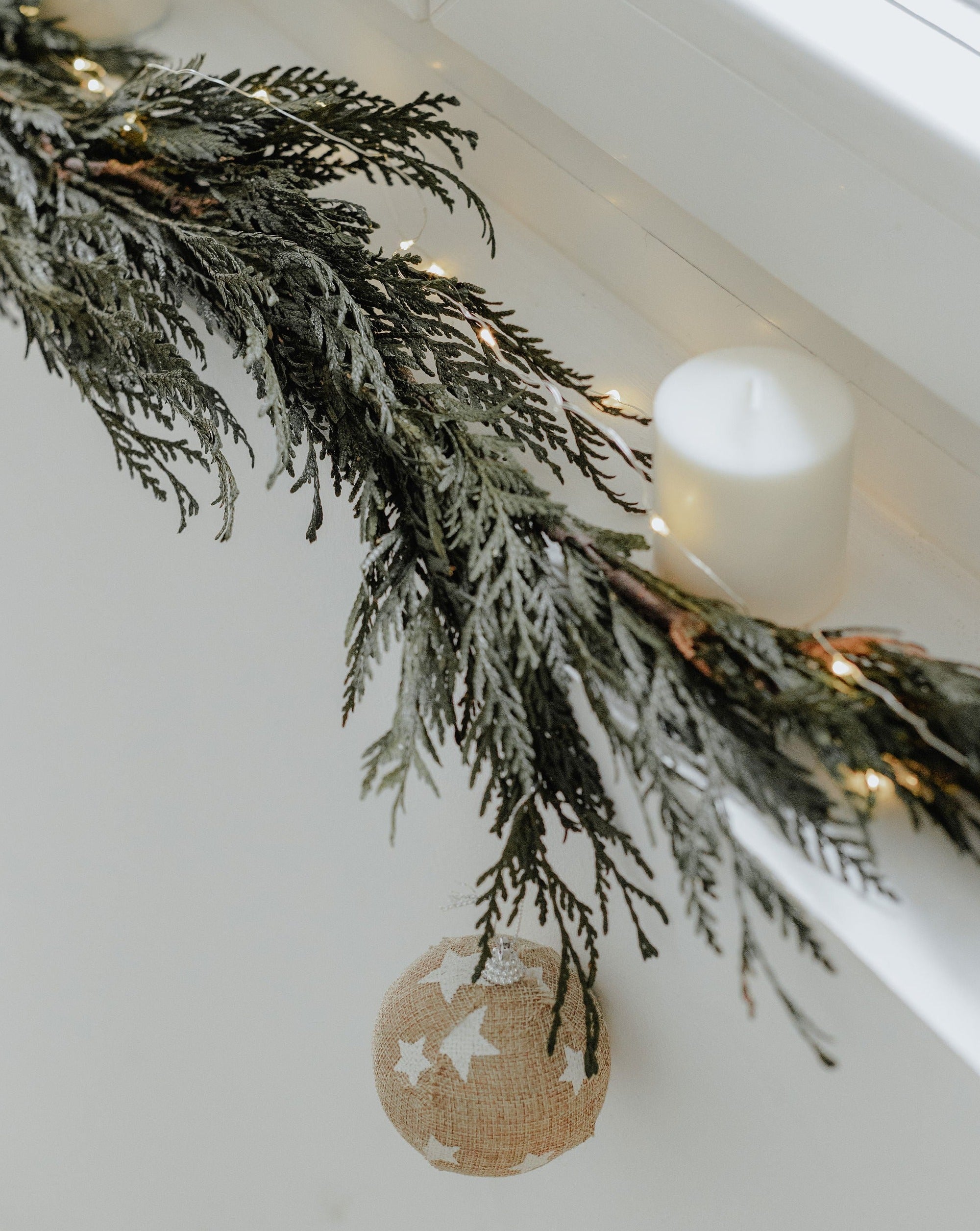 guirnalda tuya decoracion navidad flores preservadas